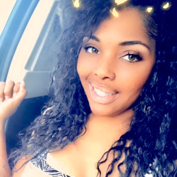 Meet your Posher, Markita - Picture 1 of 1